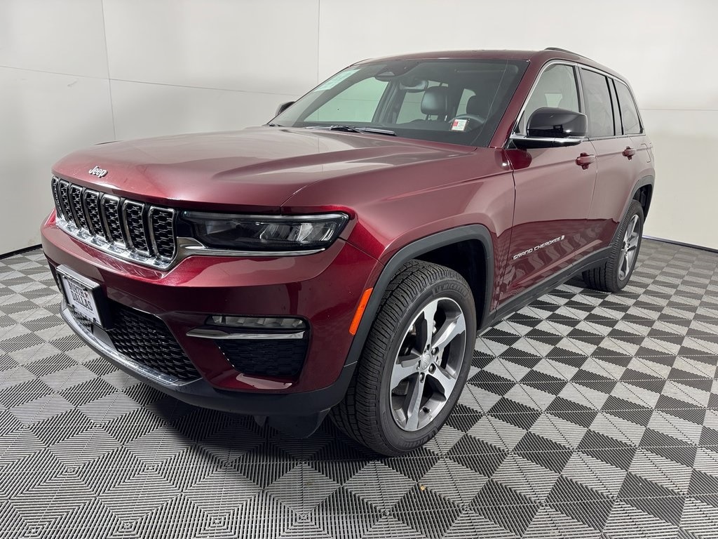 Used 2024 Jeep Grand Cherokee Limited SUV