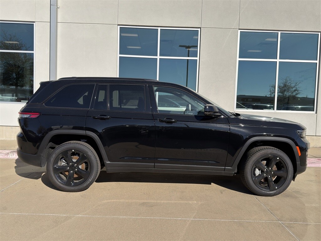 New 2025 Jeep Grand Cherokee LIMITED 4X4 Sport Utility