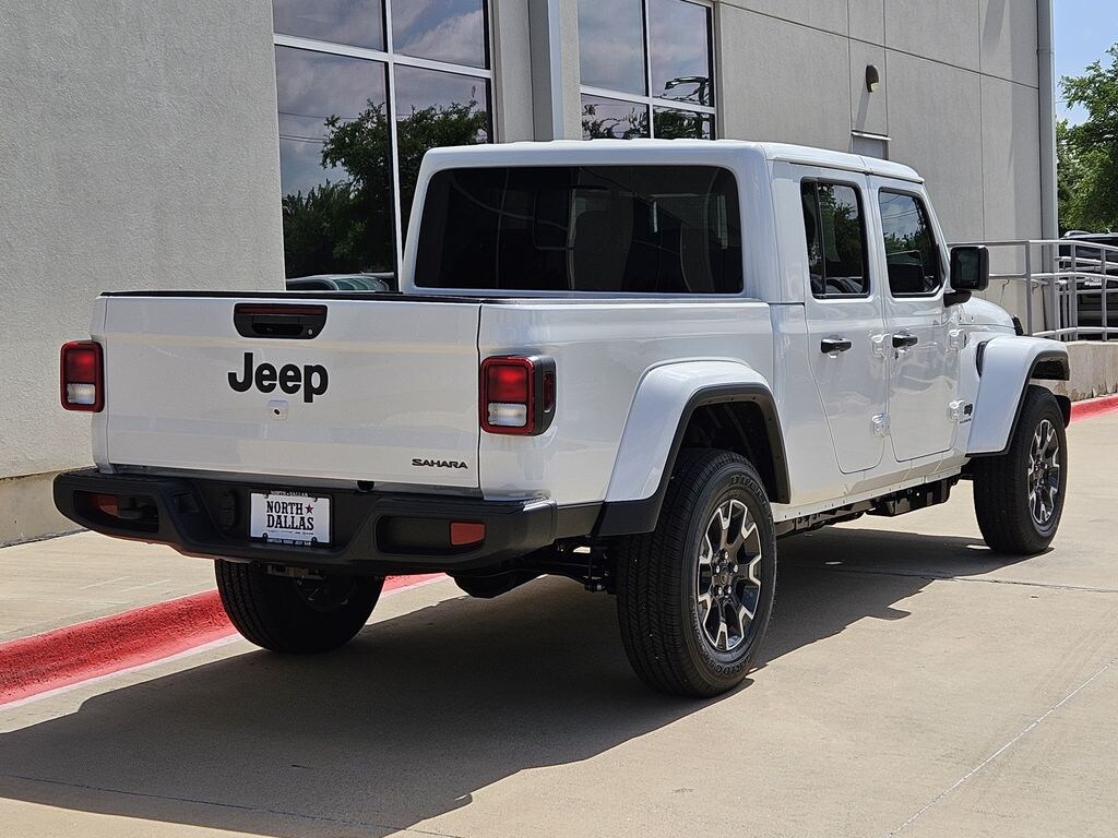 New 2026 Jeep Gladiator SAHARA 4X4 Pickup