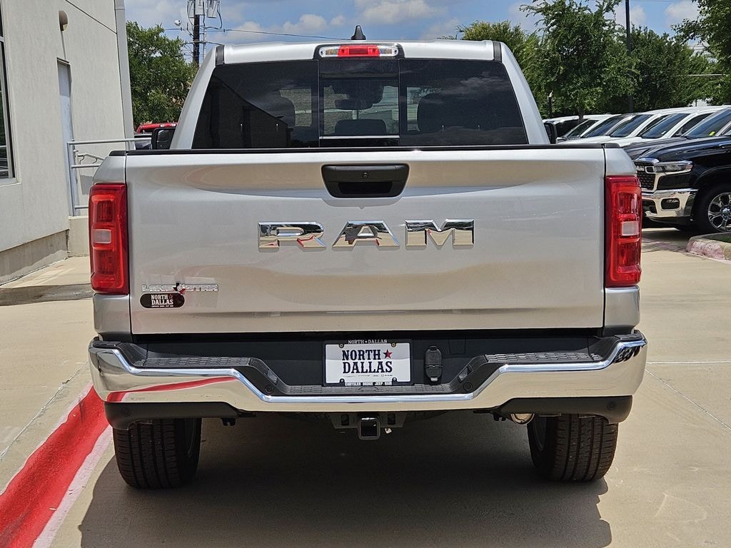 New 2026 Ram 1500 LONE STAR CREW CAB 4X2 5'7 BOX Pickup