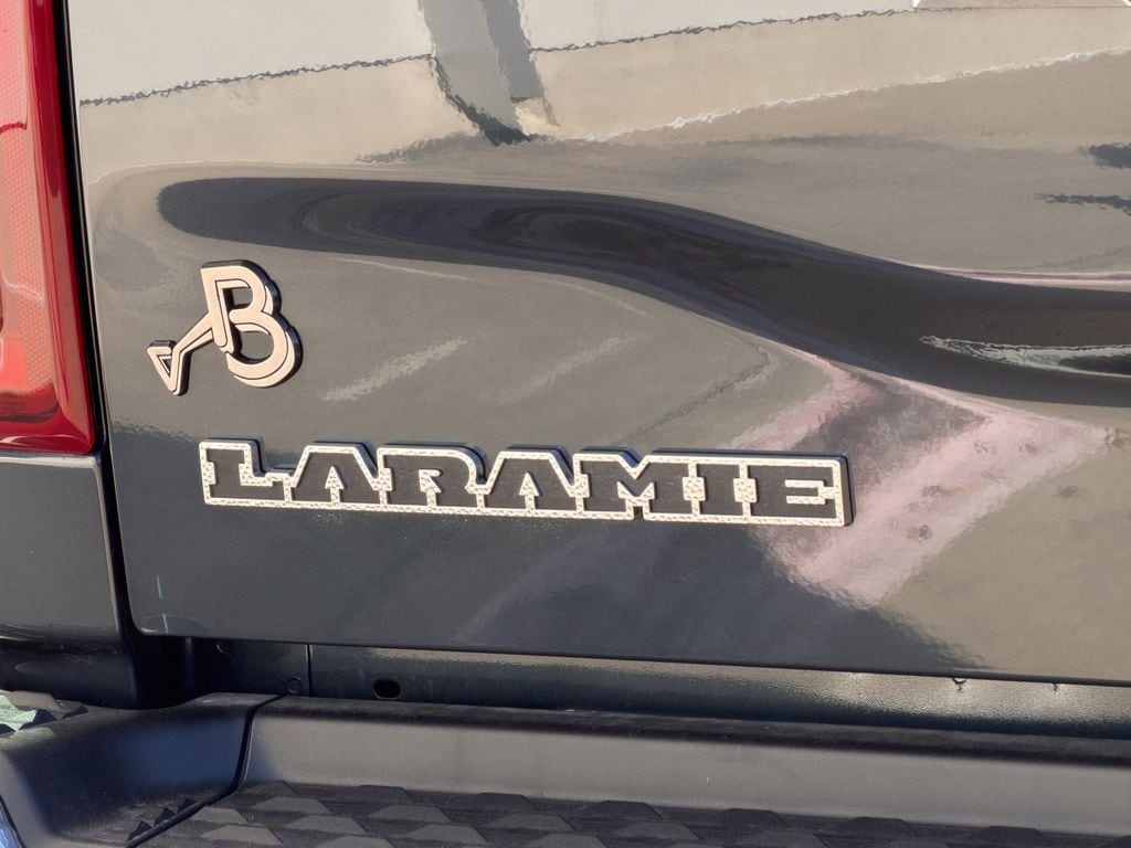 2026 RAM 3500 Laramie - Photo 9