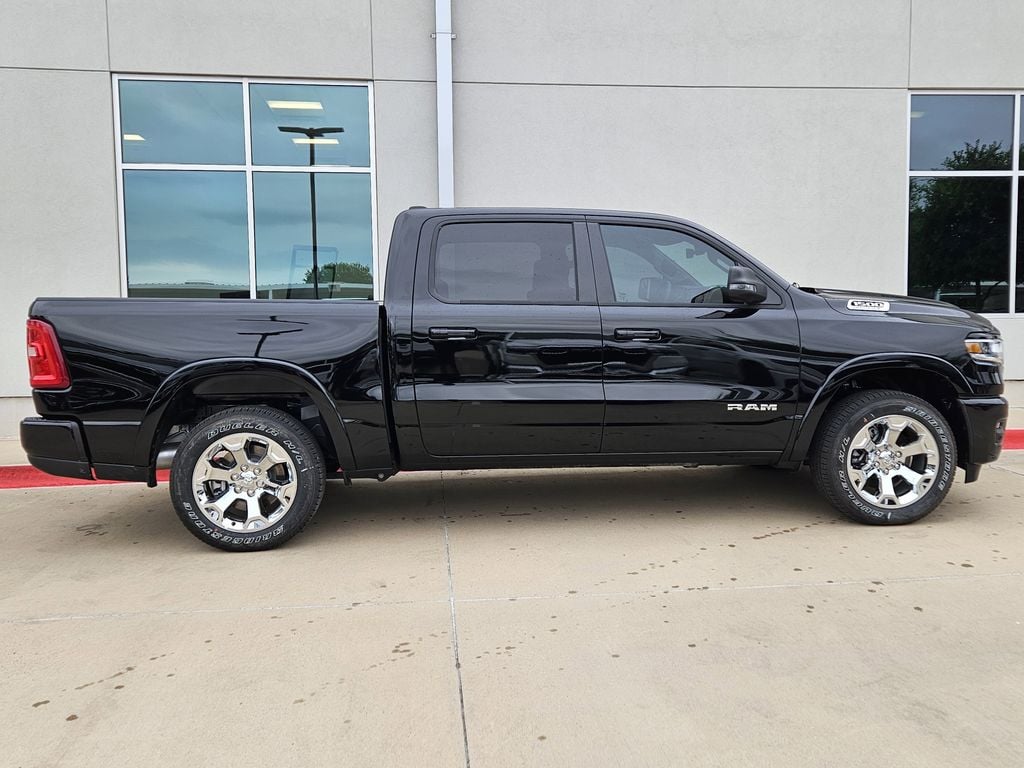 New 2026 Ram 1500 LONE STAR CREW CAB 4X2 5'7 BOX Pickup