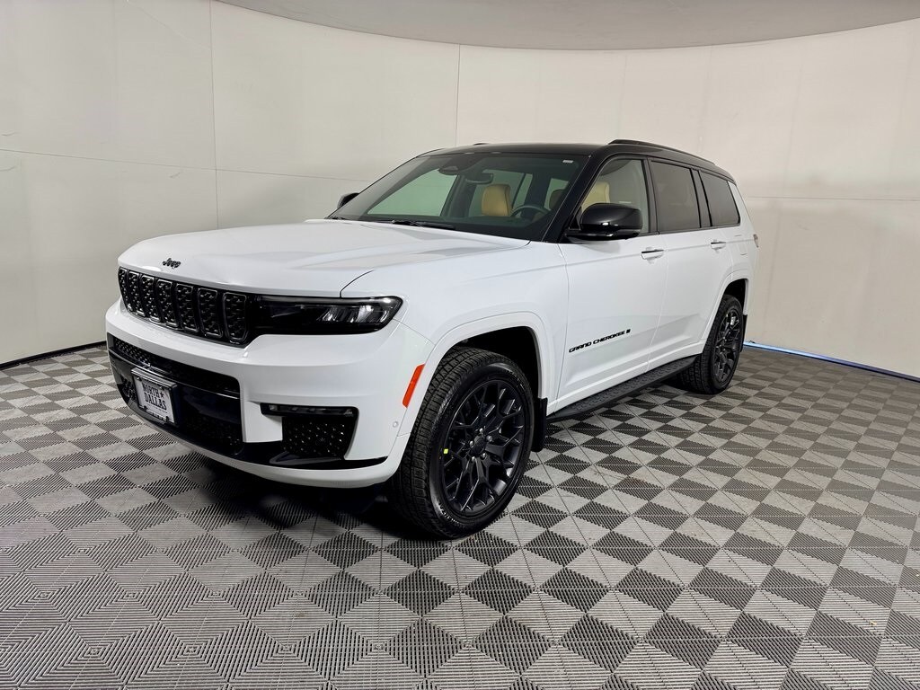 2025 Jeep Grand Cherokee L Summit photo 3