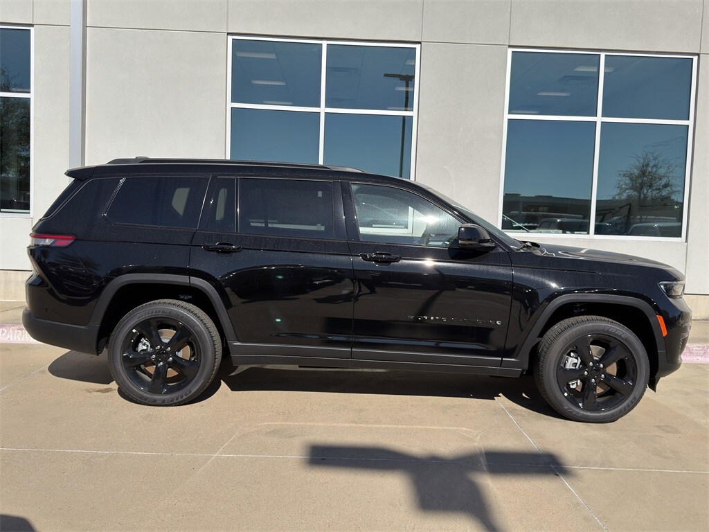 New 2025 Jeep Grand Cherokee L ALTITUDE X 4X4 Sport Utility