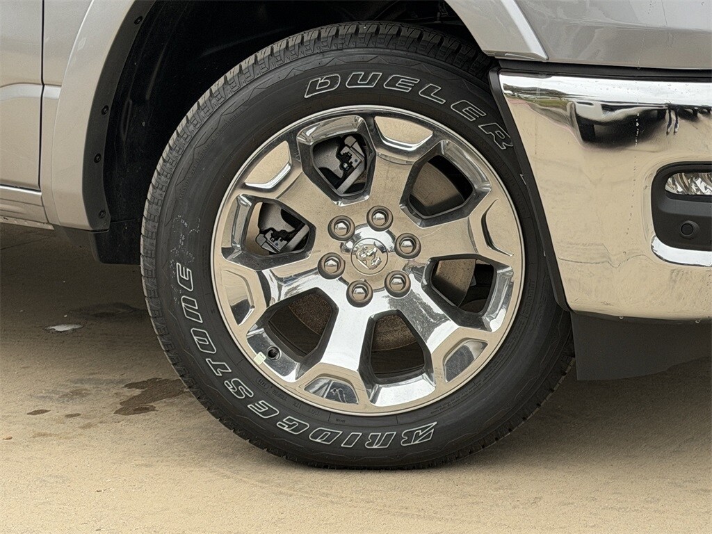 New 2026 Ram 1500 LONE STAR CREW CAB 4X4 5'7 BOX Pickup