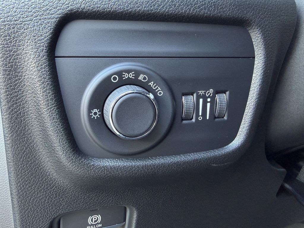 2025 Jeep Grand Cherokee L Altitude - Photo 17