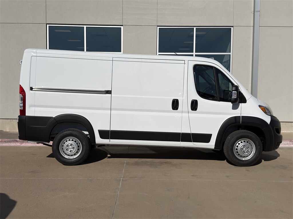 New 2026 Ram ProMaster PROMASTER 1500 TRADESMAN CARGO VAN LOW ROOF 136' W Cargo Van