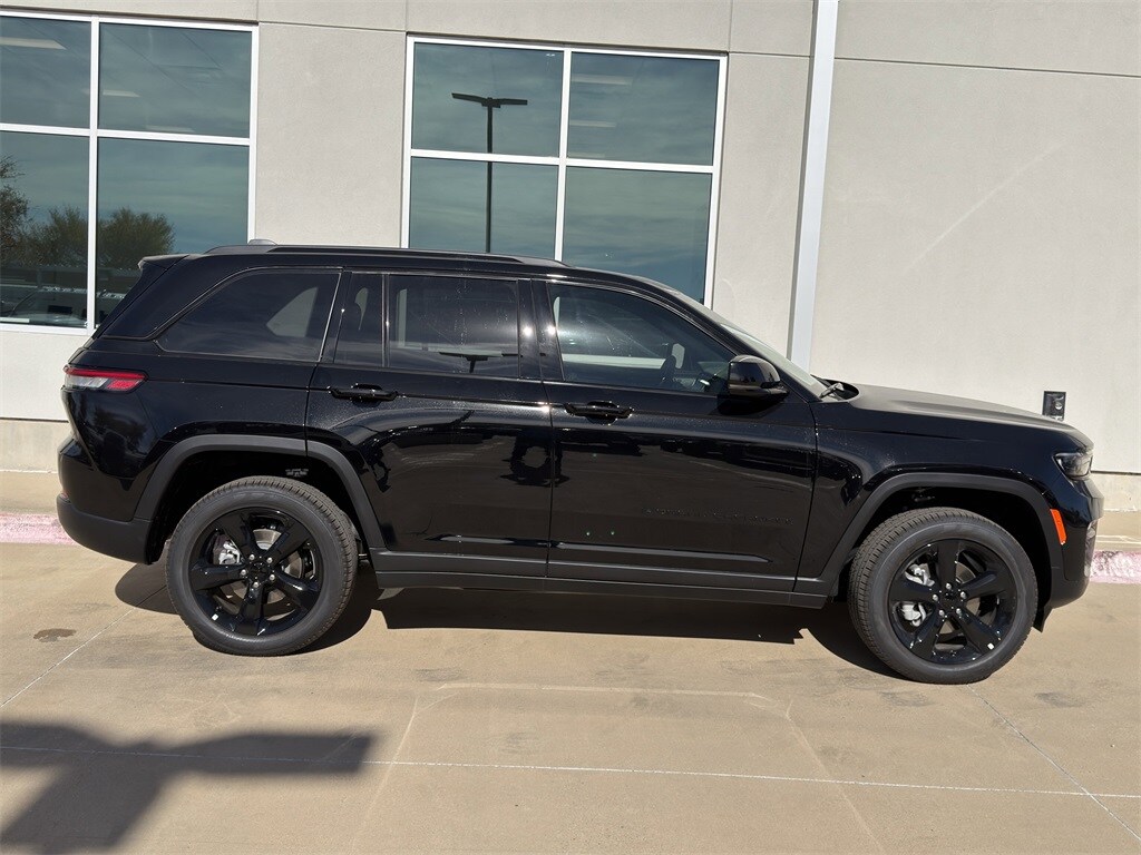 New 2025 Jeep Grand Cherokee LIMITED 4X2 Sport Utility