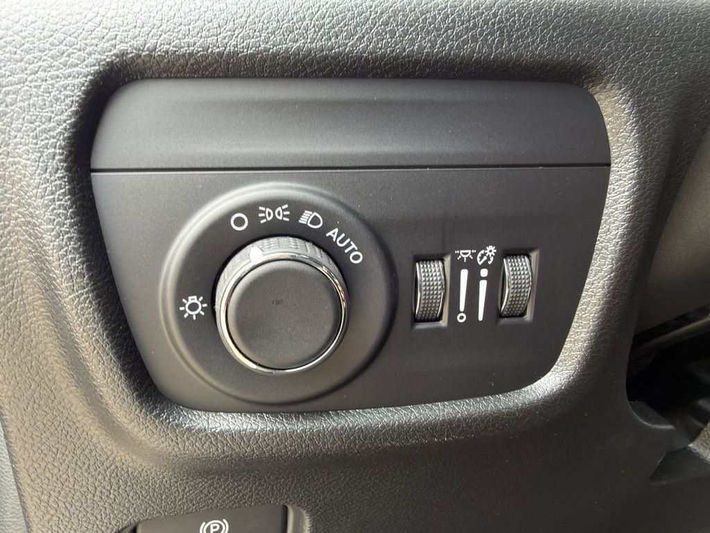 2025 Jeep Grand Cherokee L Altitude - Photo 18