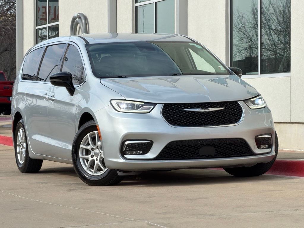 Used 2024 Chrysler Pacifica Touring L Van Passenger Van