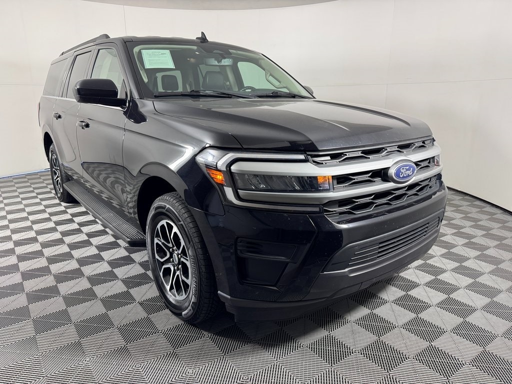 2024 Ford Expedition XLT's photo