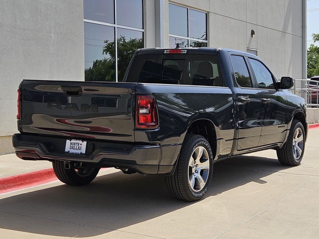 New 2026 Ram 1500 EXPRESS QUAD CAB 4X2 6'4 BOX Pickup