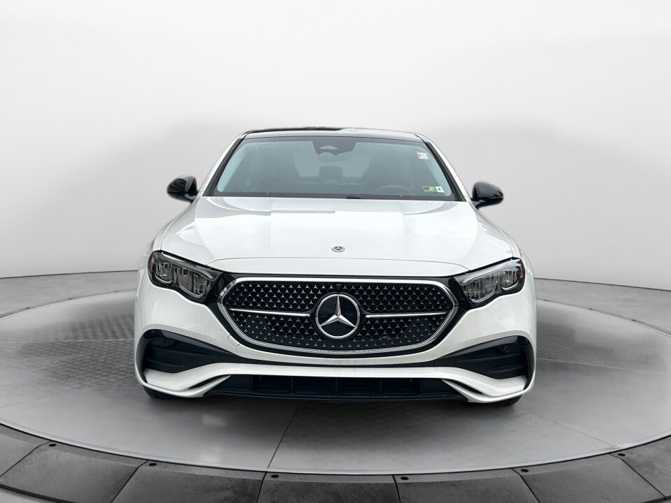 2025 Mercedes Benz E 450 4MATIC photo 2