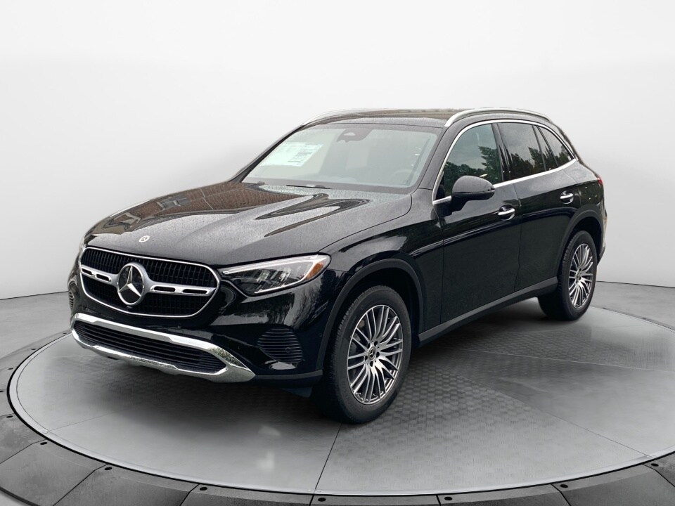 2026 Mercedes Benz GLC 300 4MATIC photo 3