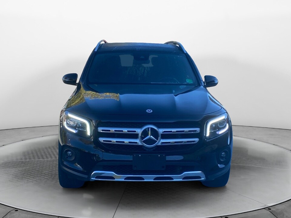 2022 Mercedes Benz GLB 250 4MATIC photo 2