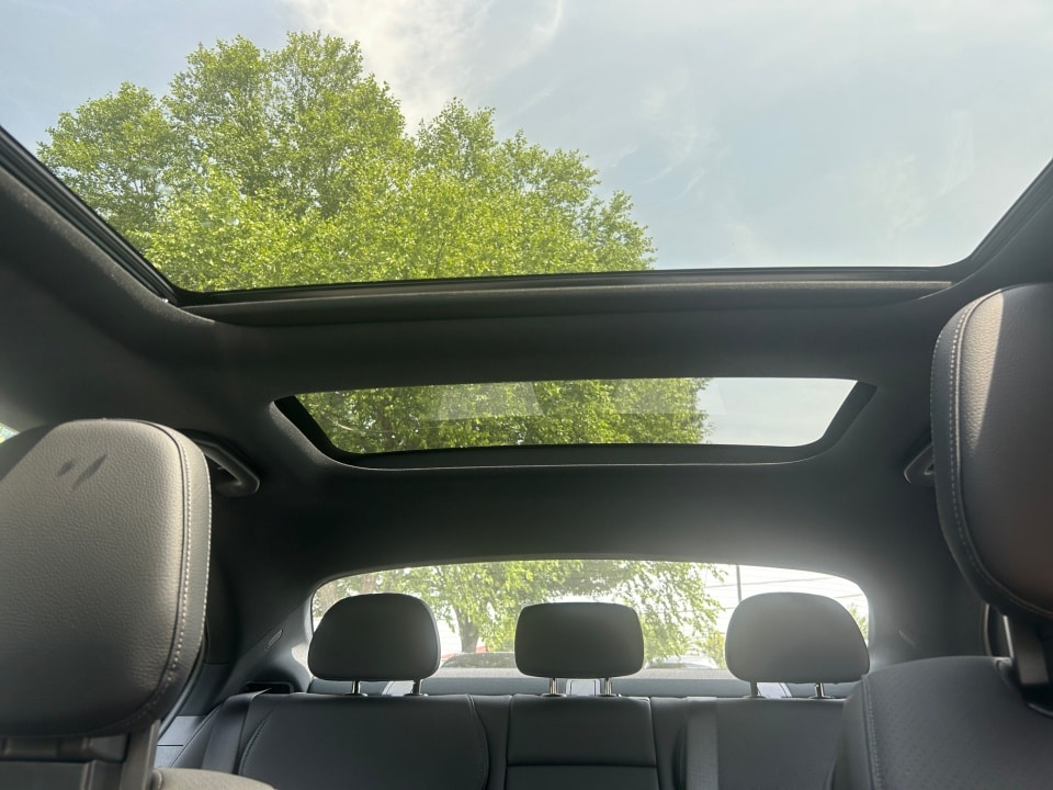 2025 Mercedes-Benz C-Class Sedan C 300 - Photo 21