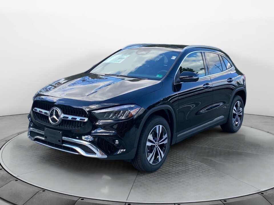 2026 Mercedes Benz GLA 250 4MATIC photo 3
