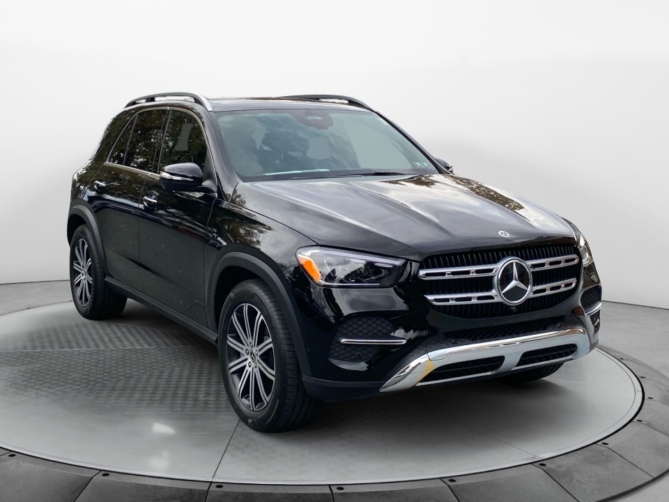 2026 Mercedes-Benz GLE GLE450E's photo