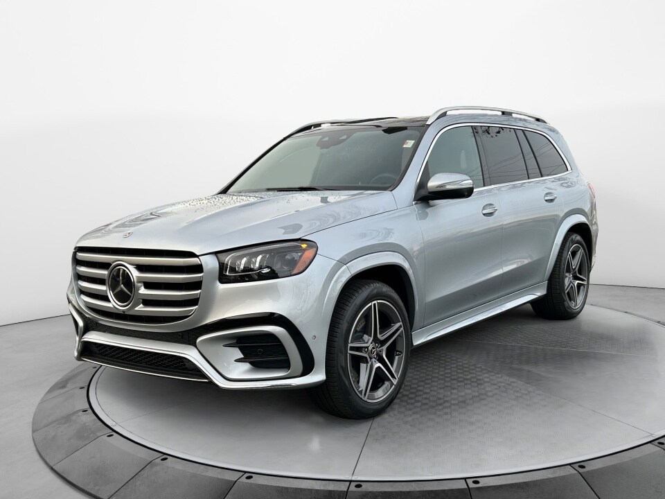 2025 Mercedes Benz GLS 450 4MATIC photo 3