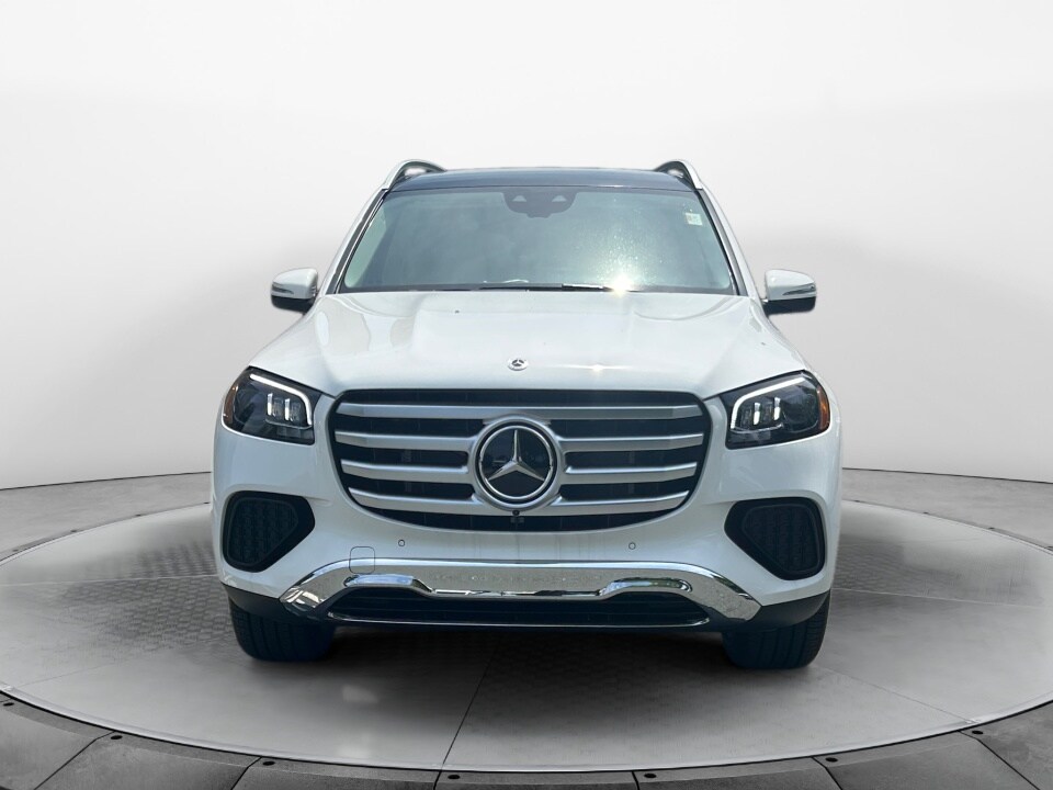 2025 Mercedes Benz GLS 450 4MATIC photo 2