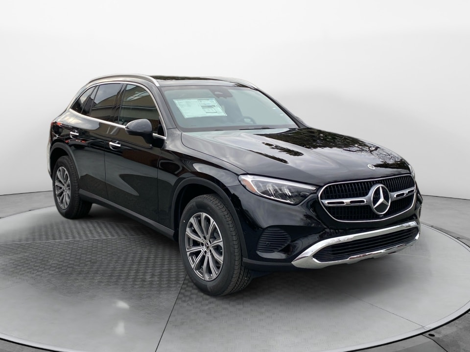 2026 Mercedes-Benz GLC Base's photo