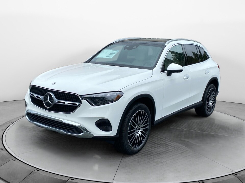2026 Mercedes Benz GLC 300 4MATIC photo 3