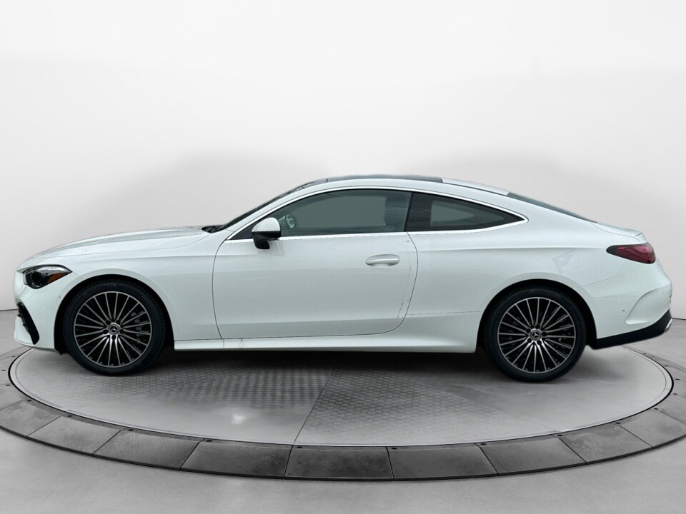2024 Mercedes Benz CLE 450 4MATIC photo 4