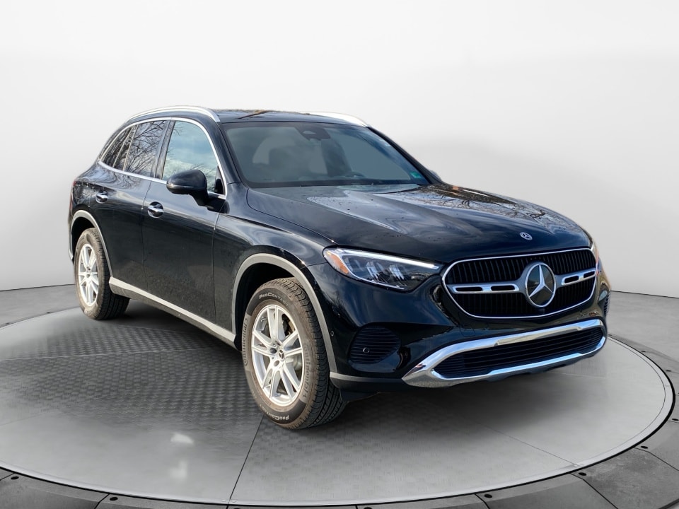 2025 Mercedes-Benz GLC Base's photo