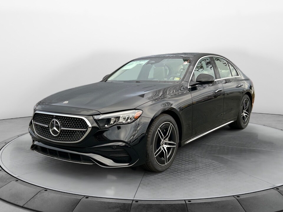 2025 Mercedes Benz E 350 4MATIC photo 3