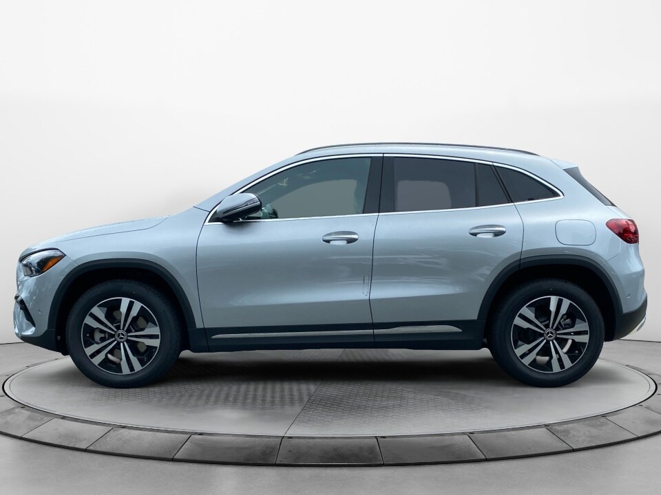 2026 Mercedes Benz GLA 250 4MATIC photo 4
