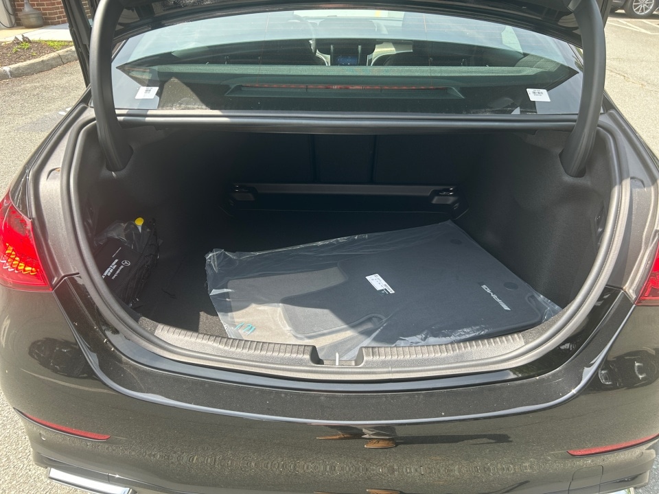 2025 Mercedes-Benz C-Class Sedan C 300 - Photo 15