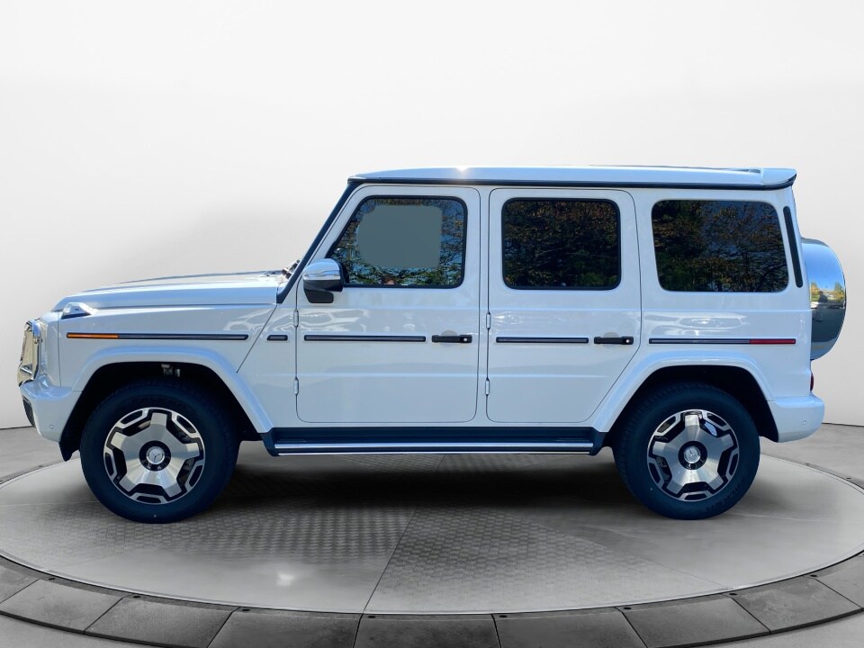 2025 Mercedes Benz G 550 photo 4