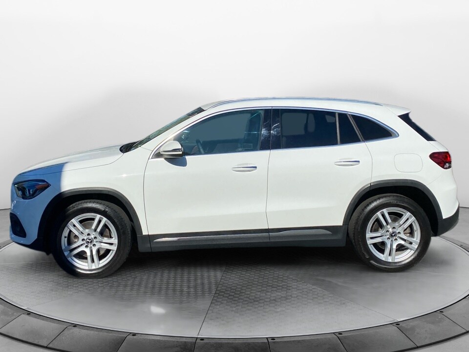 2023 Mercedes Benz GLA 250 4MATIC photo 4