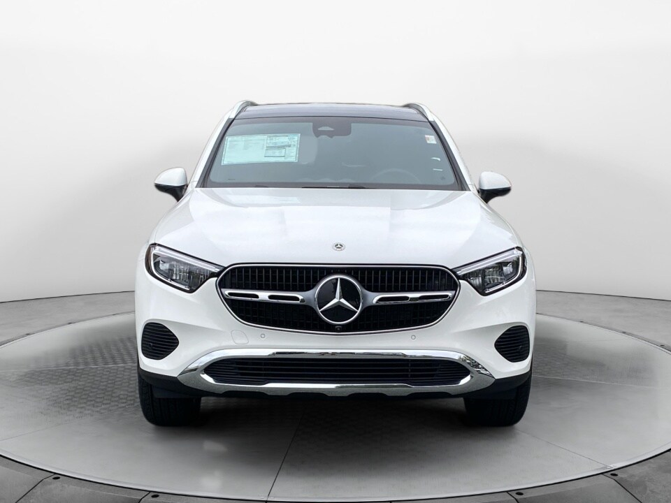 2026 Mercedes Benz GLC 300 4MATIC photo 2