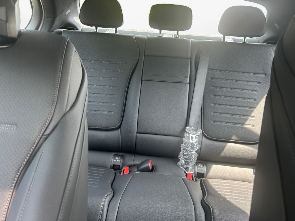 2025 Mercedes-Benz C-Class Sedan C 300 - Photo 12