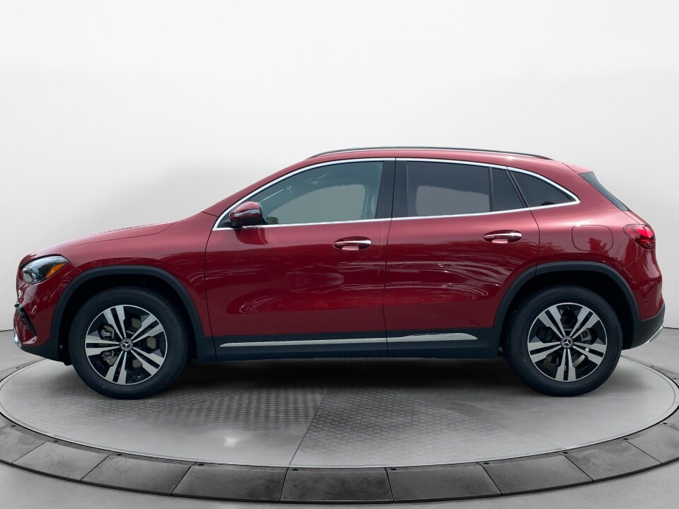 2026 Mercedes Benz GLA 250 4MATIC photo 4