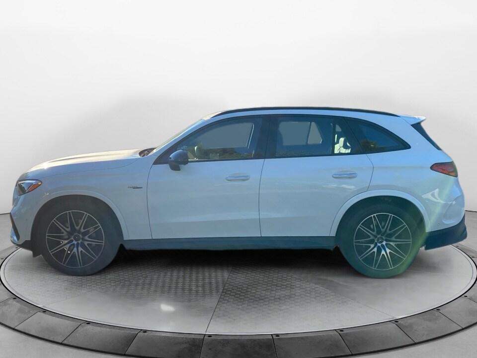 2025 Mercedes Benz GLC AMG 43 4MATIC photo 2
