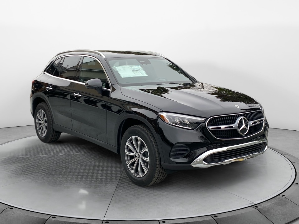 2026 Mercedes-Benz GLC Base's photo