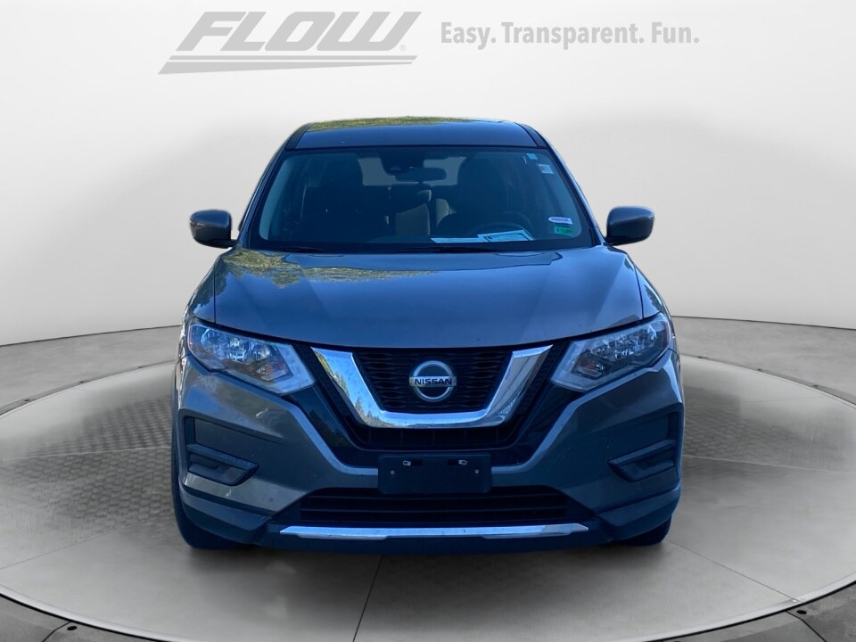 2019 Nissan Rogue S photo 2