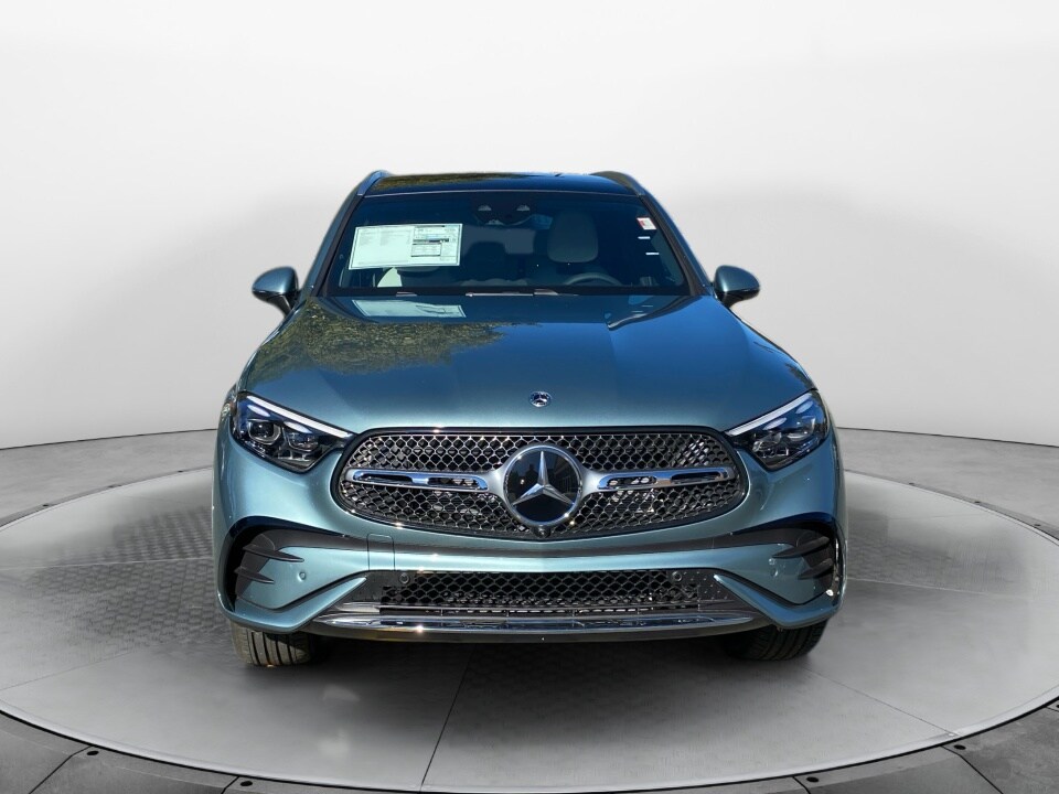 2026 Mercedes Benz GLC 300 4MATIC photo 2