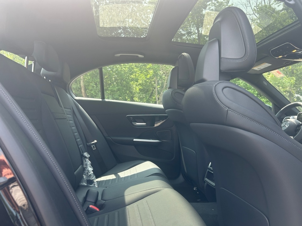 2025 Mercedes-Benz C-Class Sedan C 300 - Photo 29