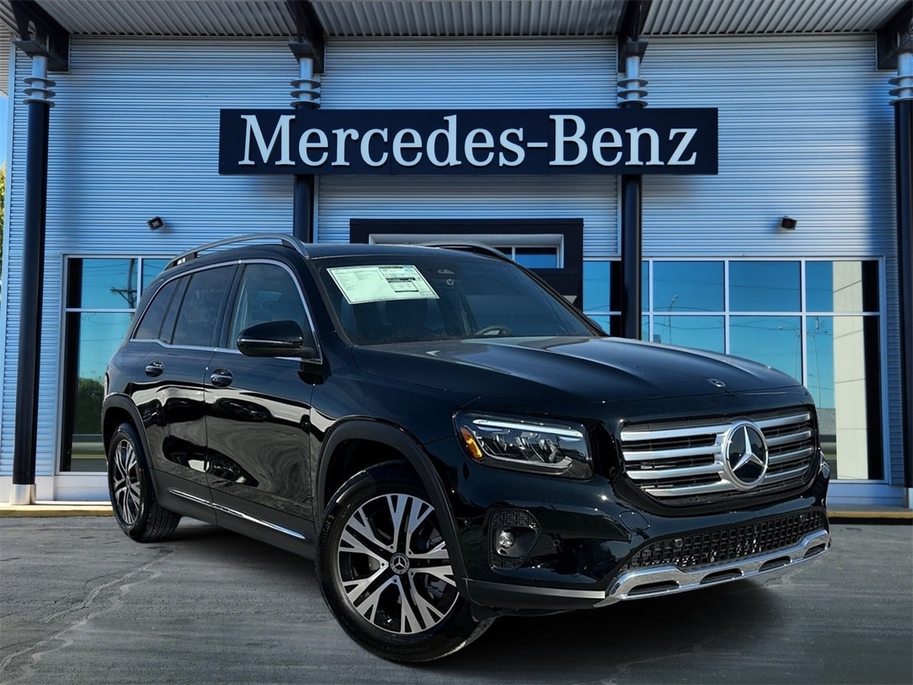 2024 Mercedes-Benz GLB GLB 250 4MATIC's photo