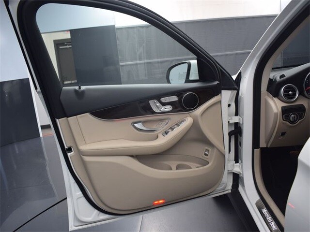 2021 Mercedes-Benz GLC GLC300 - Photo 17