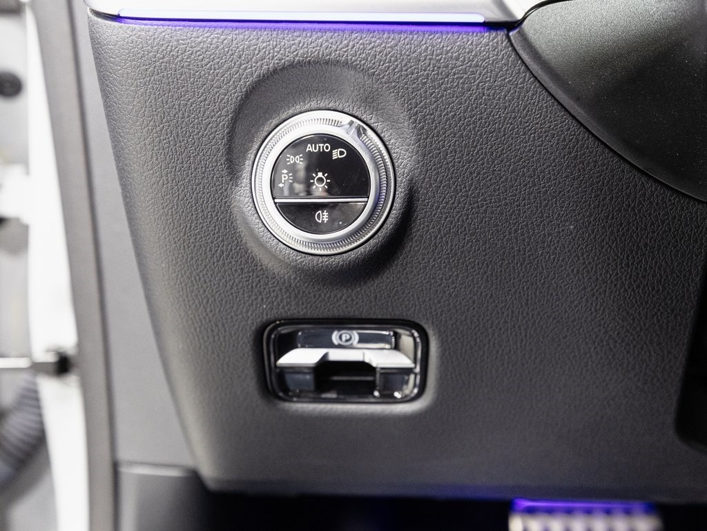 2025 MERCEDES-BENZ CLE - Image 11