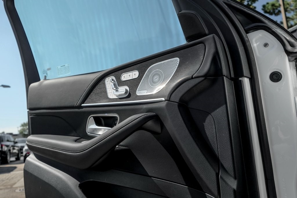 2026 MERCEDES-BENZ GLS-CLASS - Image 12