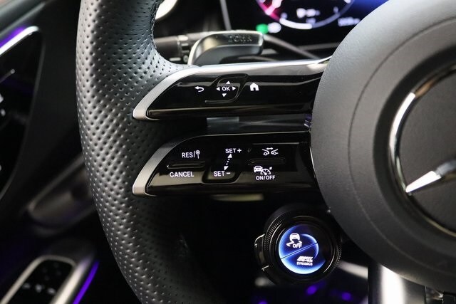 2024 Mercedes Benz GLC 43 AMG 4MATIC photo 4