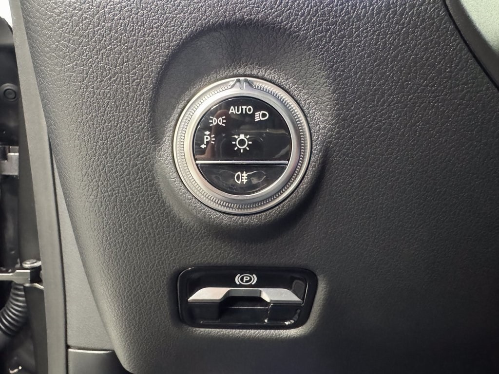 2024 MERCEDES-BENZ CLE - Image 11