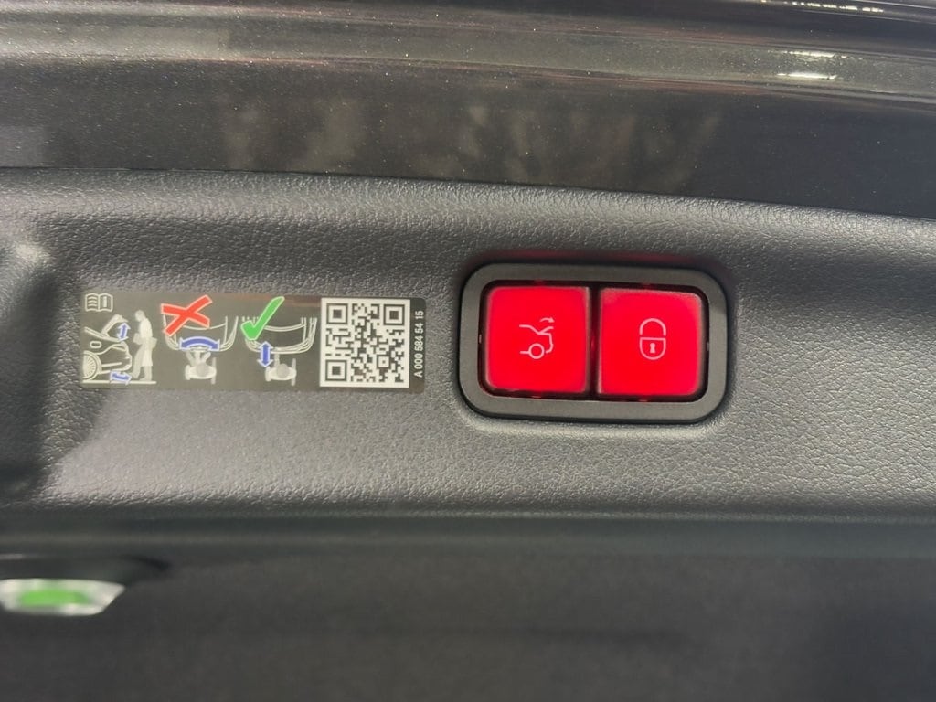 2025 MERCEDES-BENZ C-CLASS - Image 29