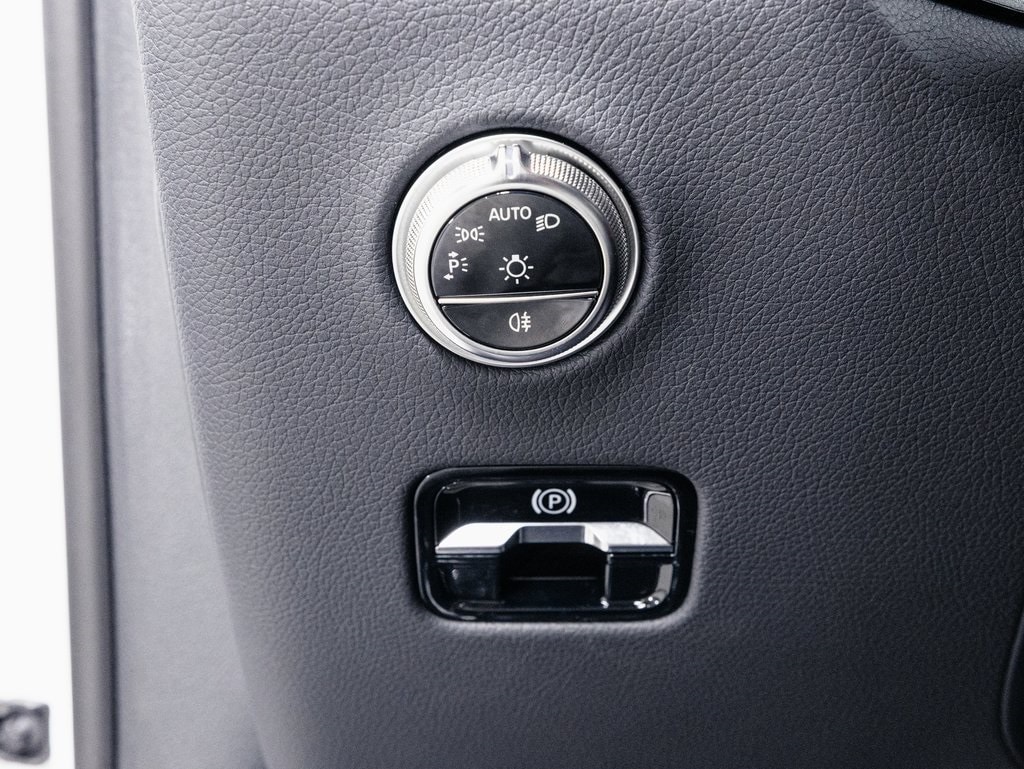 2025 MERCEDES-BENZ GLC-CLASS - Image 10