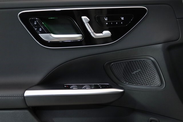 2025 Mercedes Benz C 300 4MATIC photo 2